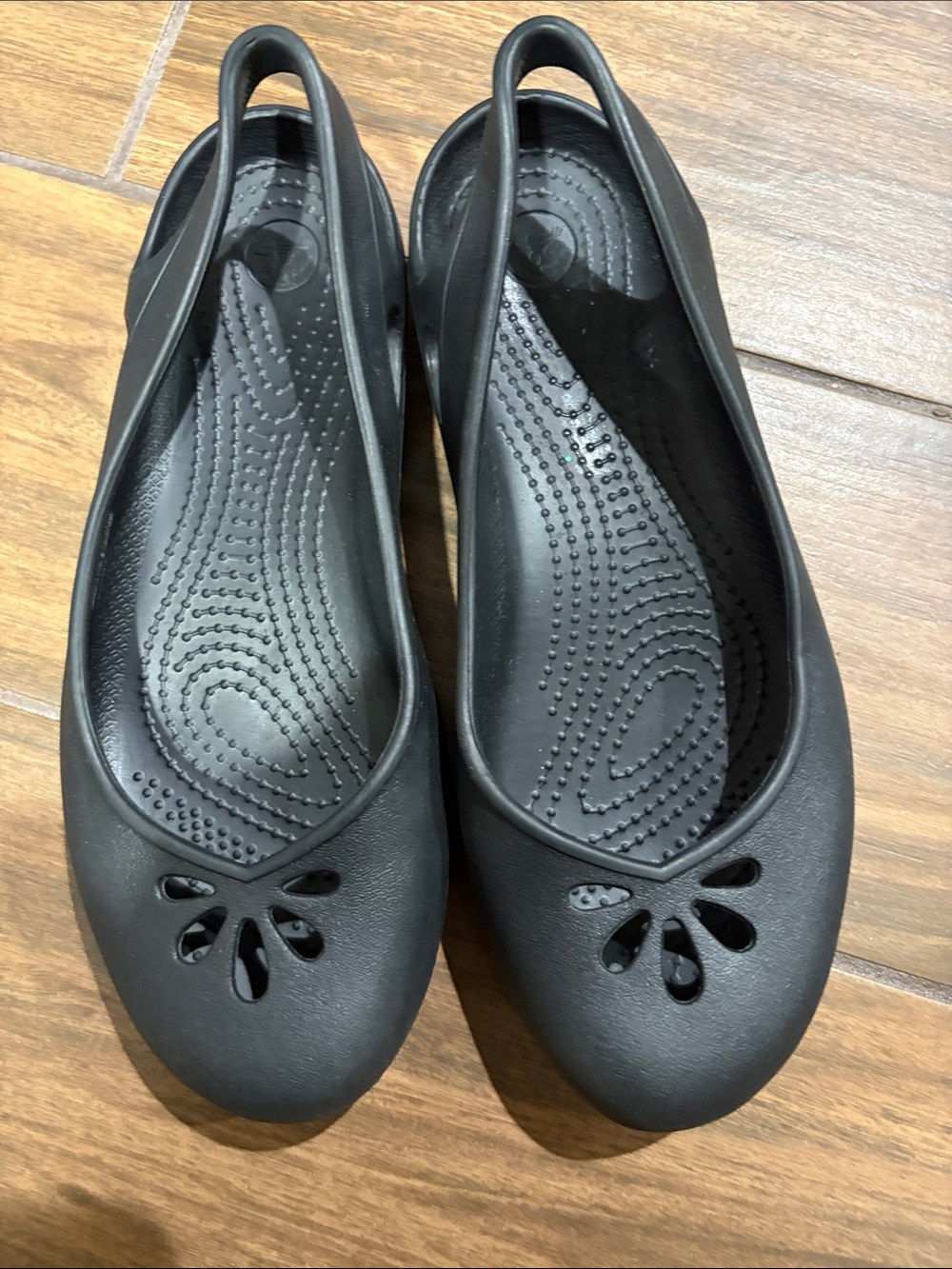 Women’s size 8 Black Slip-On crocs  Flats